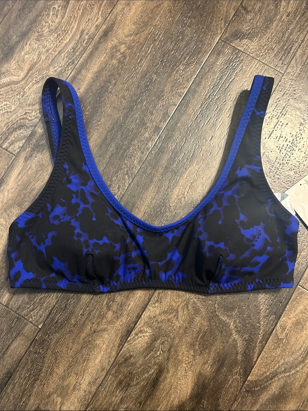 NWT Fabletics Black & Royal Blue Scoop Swimsuit top